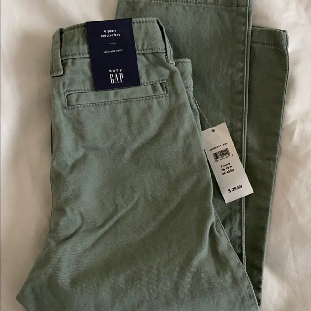 NWT Baby Gap toddler boy size 4 green chino pants